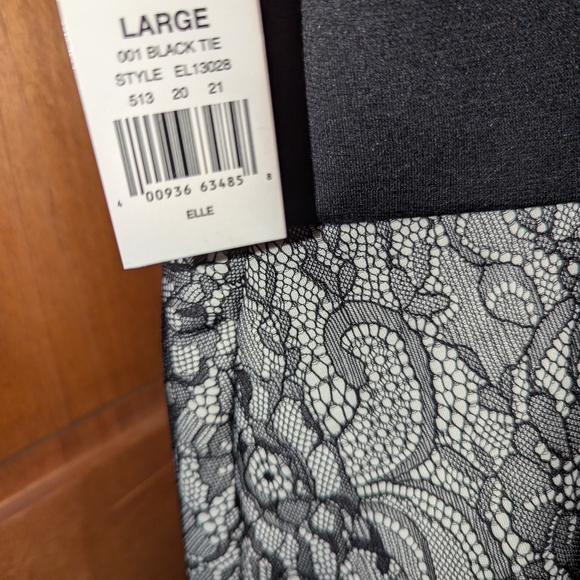 Elle Black and White Lace‎ Top - Picture 4 of 9
